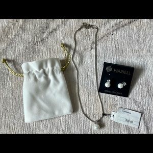 Wedding jewelry - Pearl and crystal necklace and earrings